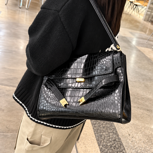 The Portone Flap Bag
