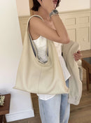 The Duna Oversized Hobo