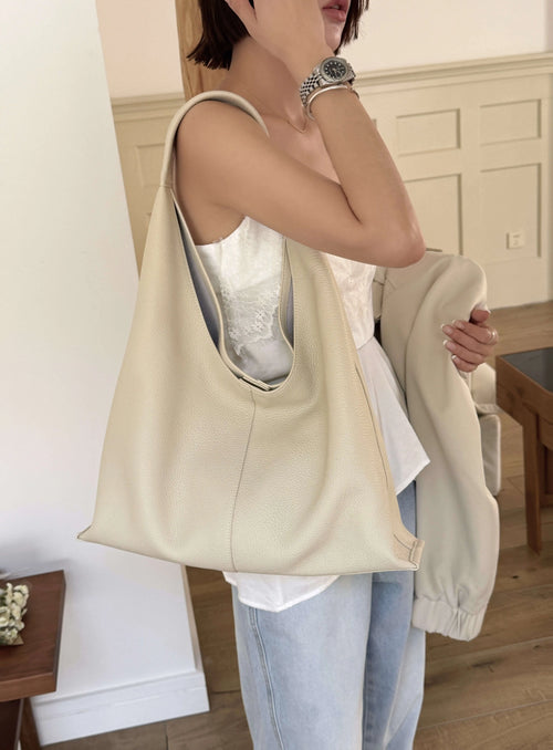 The Duna Oversized Hobo