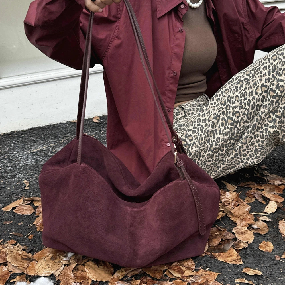 The Mandorla Bowling Bag