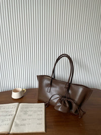 The Molo East-West Tote