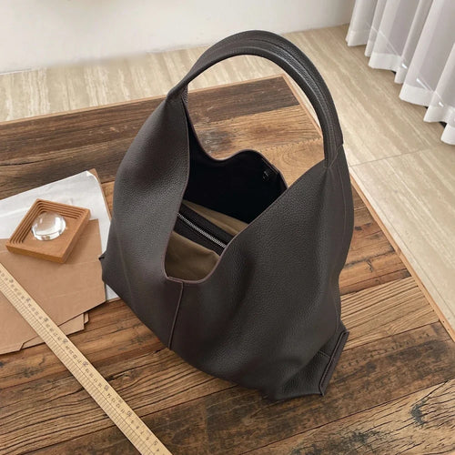 The Duna Oversized Hobo