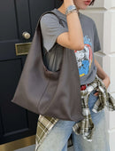 The Duna Oversized Hobo