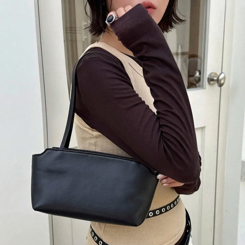 The Avorio Sheepskin Top Handle