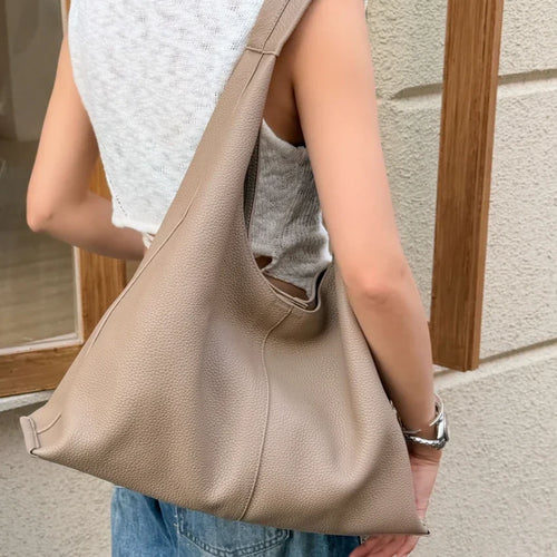 The Duna Oversized Hobo
