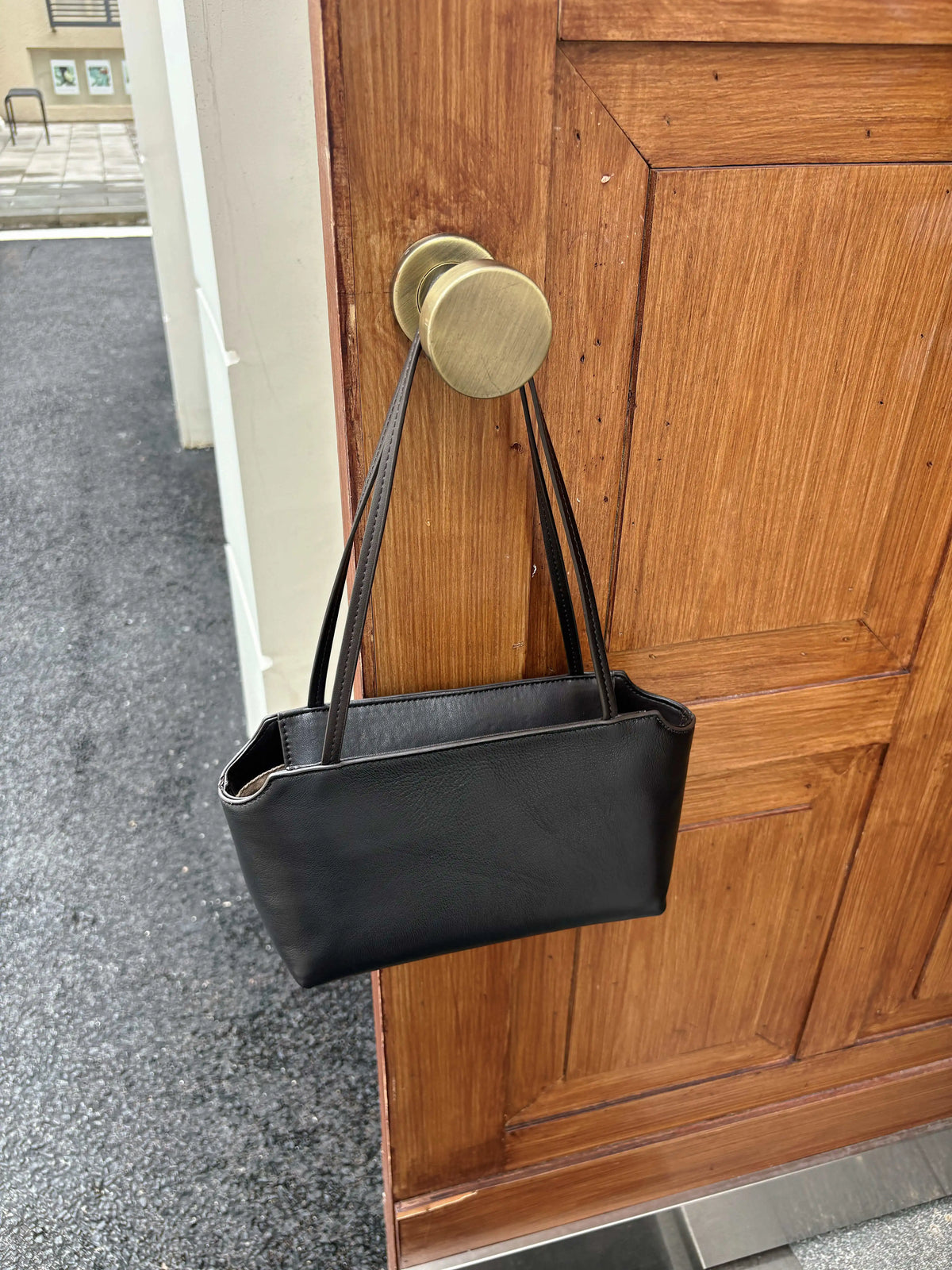 The Avorio Sheepskin Top Handle
