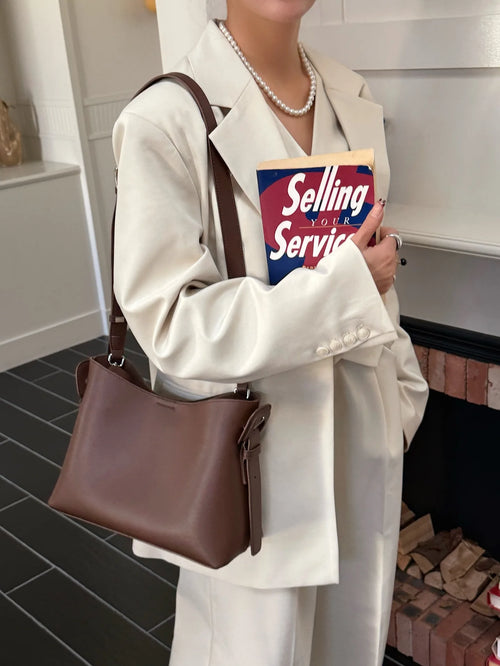 The Ambra Leather Shoulder Bag