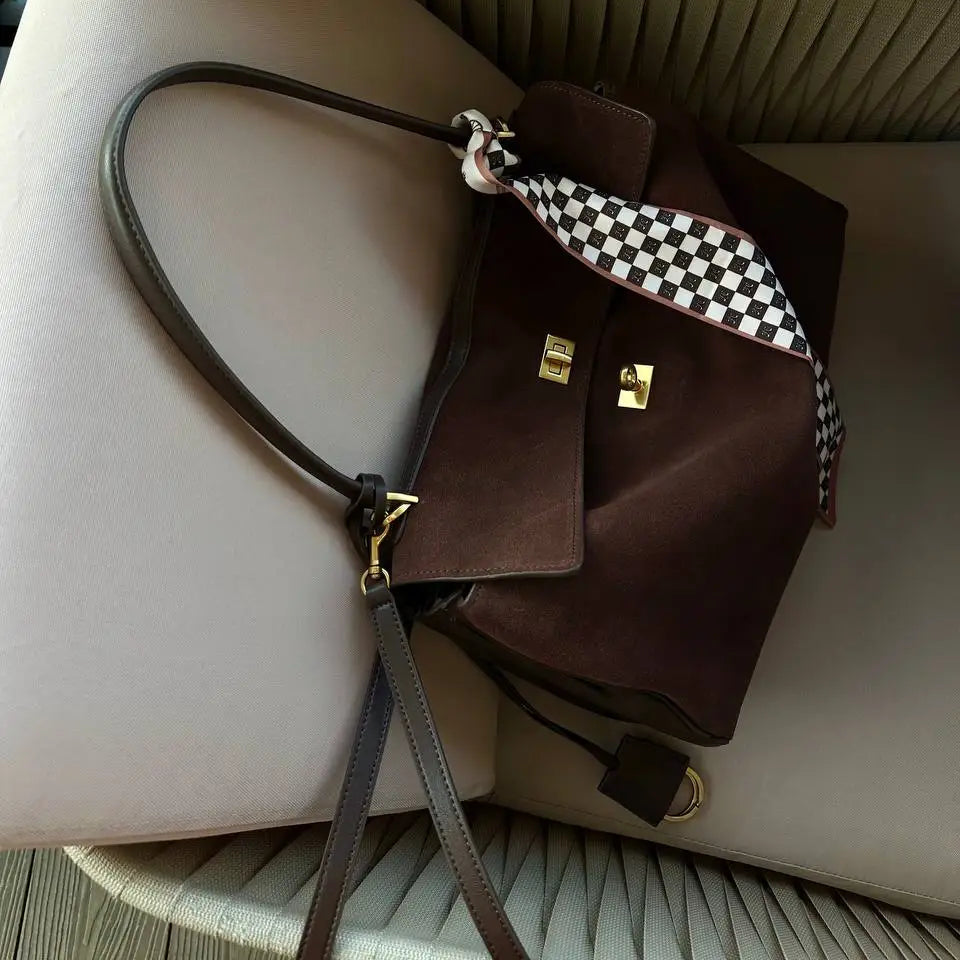 The Salotto Shoulder Bag