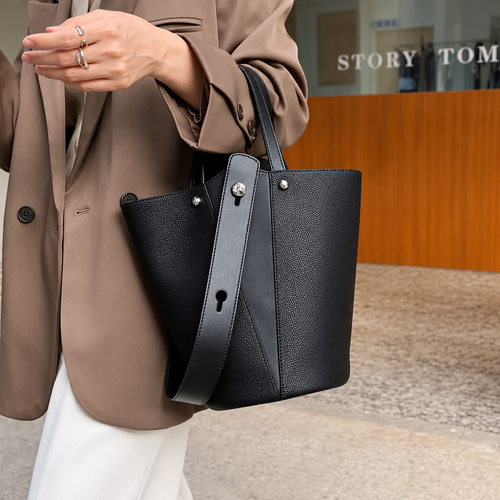 The Fontana Leather Bucket Bag